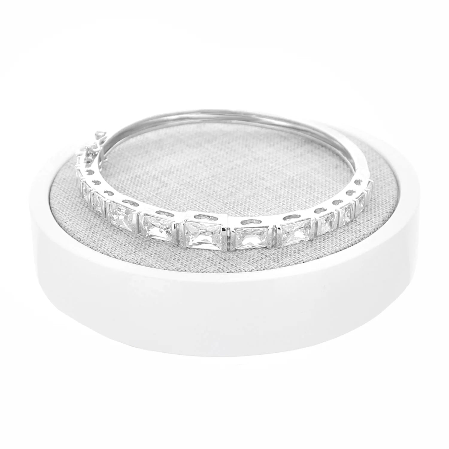 Round Jewelry Display Gray Linen and White Mdf Base - Set of 2